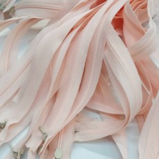 Молния потайная - цвет зефирка Молния потайная - цвет зефирка